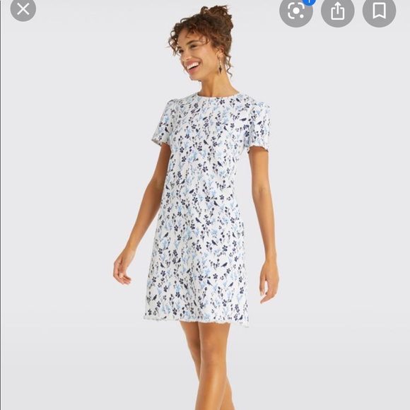 Draper James Dresses & Skirts - Draper James Printed Denim Shift Dress